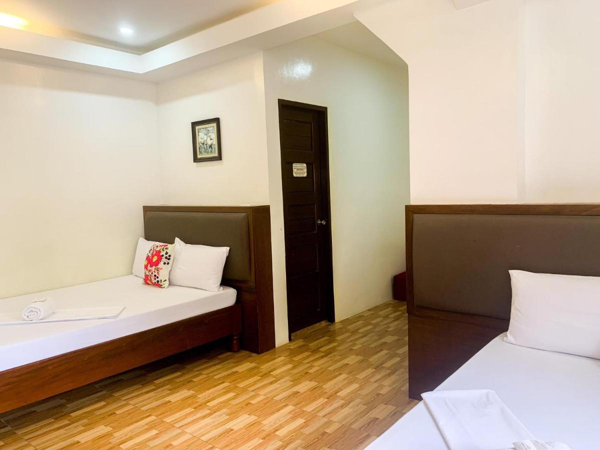 Hotel Jurias Garden
