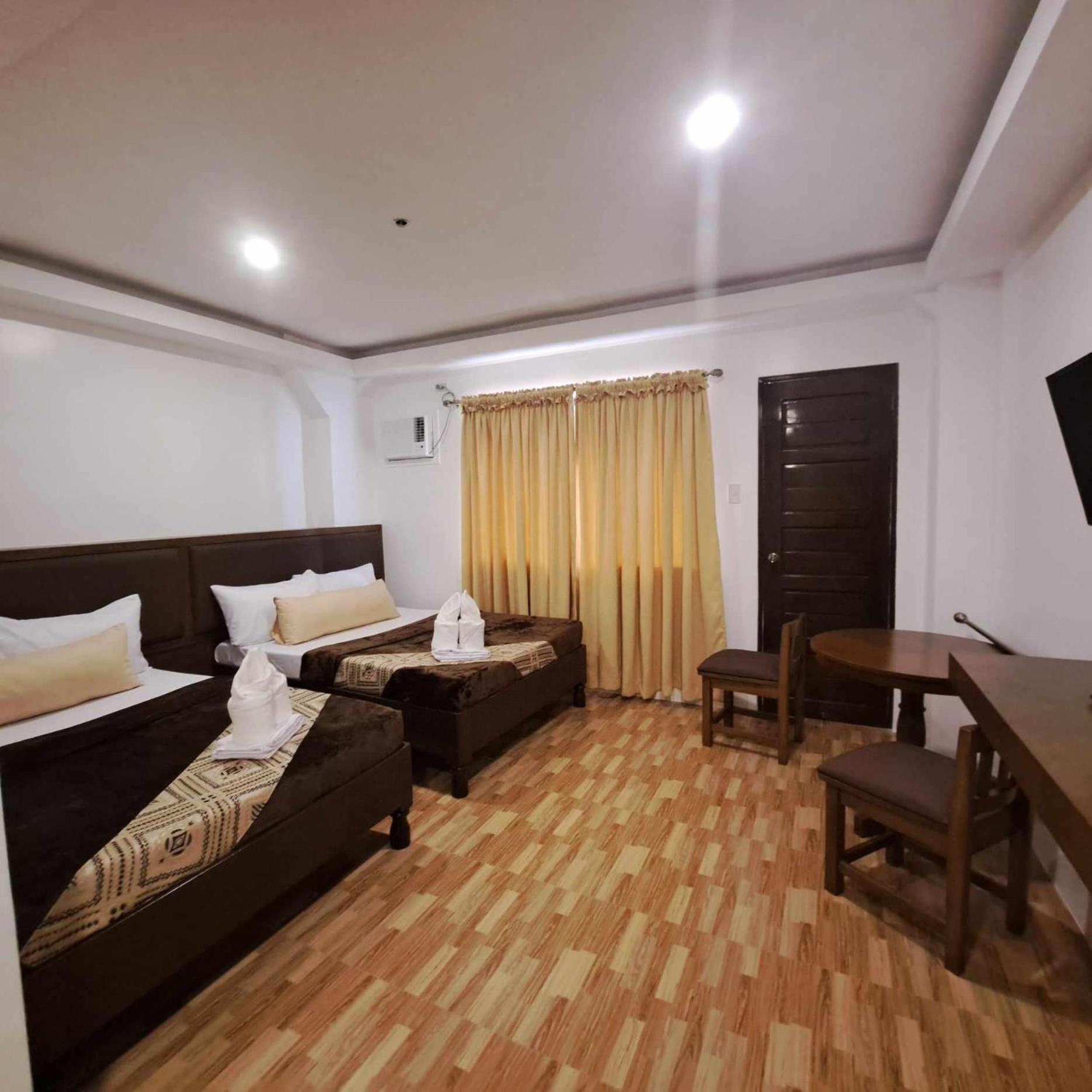 Hotel Jurias Garden